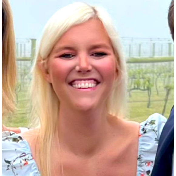 Meet your Posher, Peyton - Picture 1 of 1